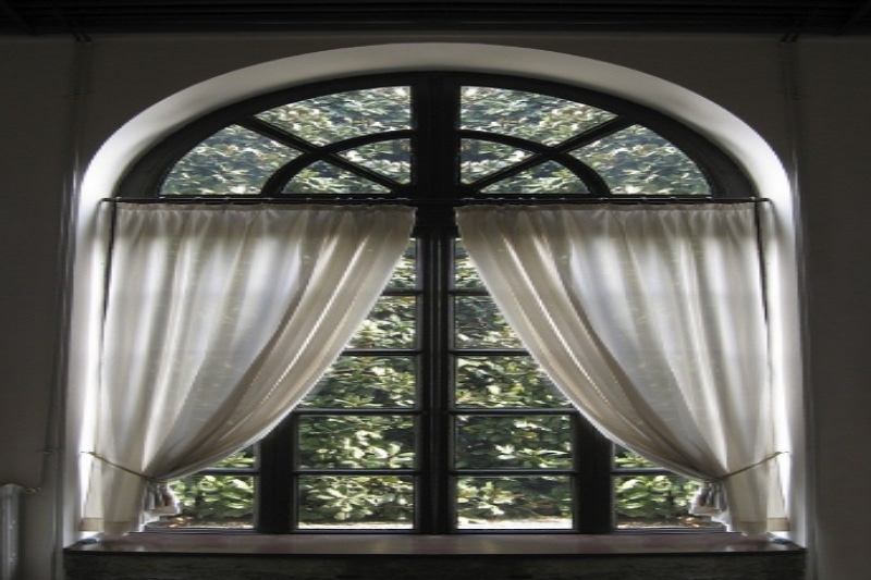 how to make arch window curtains