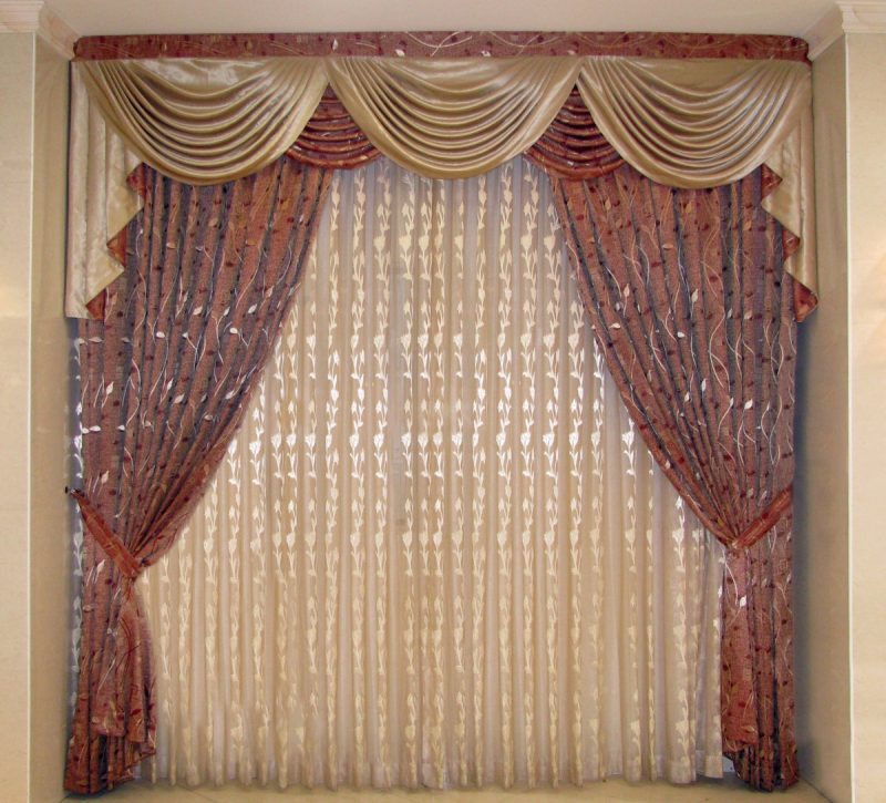 how to decorate curtains