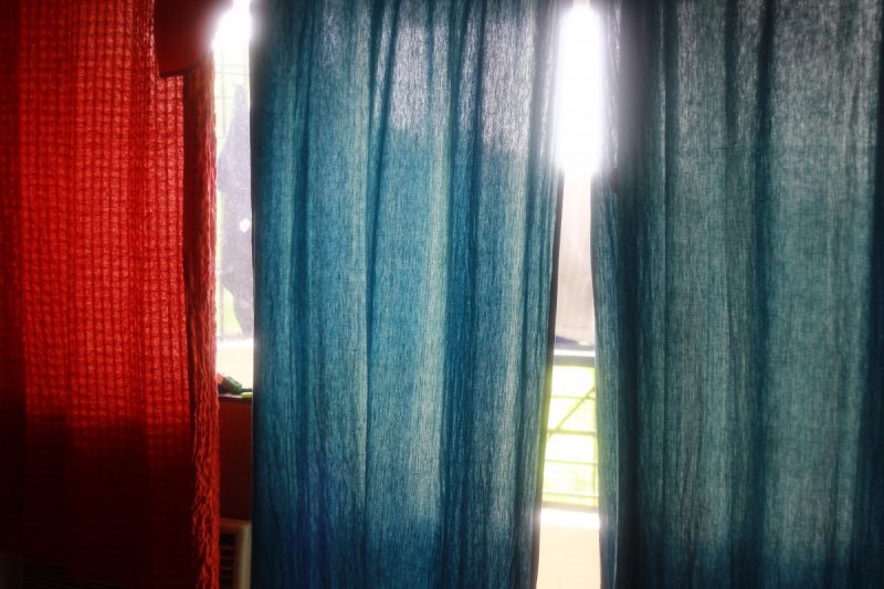 how to hang pinch pleat curtains
