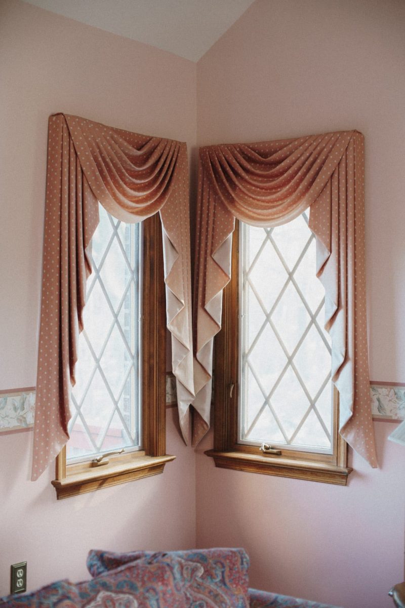 How To Hang Curtains Over Blinds Without Nails Krostrade
