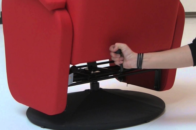 How to Lock a Rocking Recliner