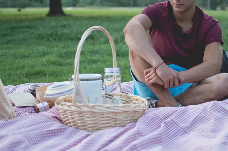 where to get picnic blanket