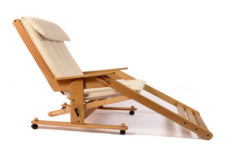 Take Relaxation to a New Level with These Zero-Gravity Chairs