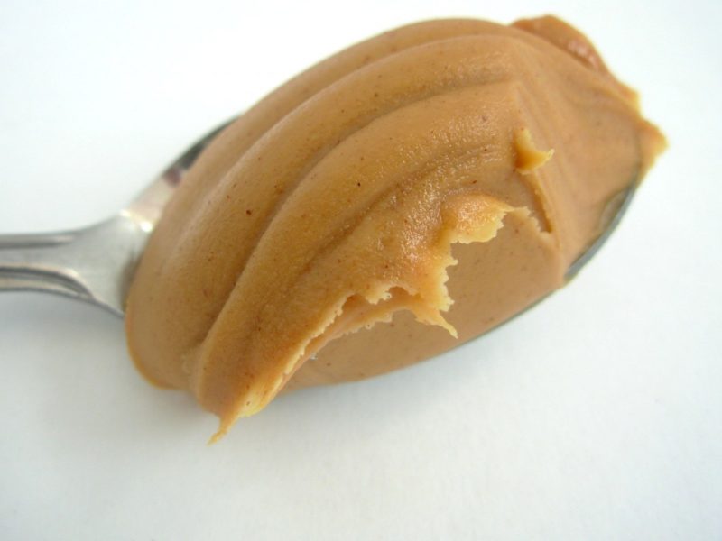why eat peanut butter before bed