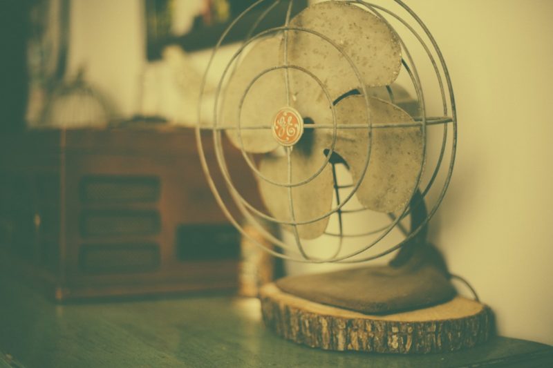 how to make a fan into an air conditioner