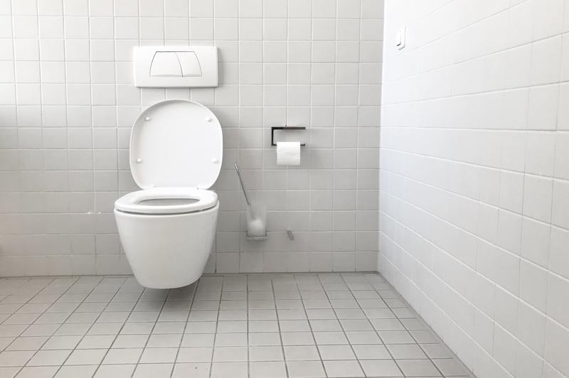 what is chair height toilet