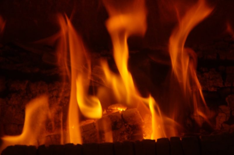 how to circulate wood stove heat