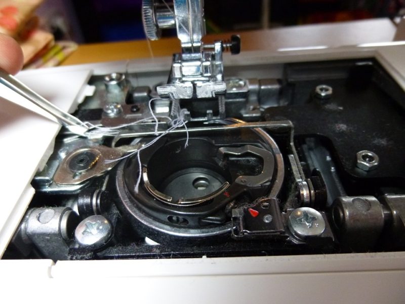 how to oil a janome sewing machine