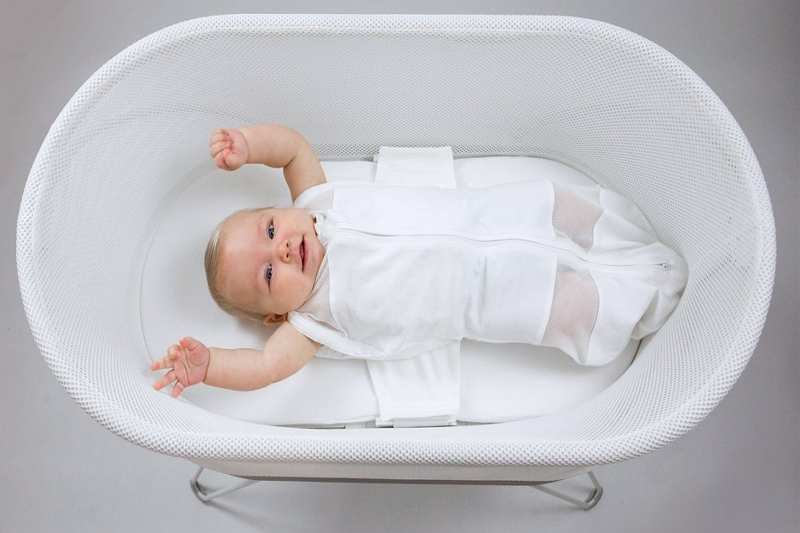 How to Move your baby from bassinet to crib