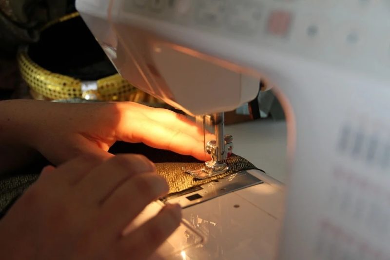 who makes eversewn sewing machines