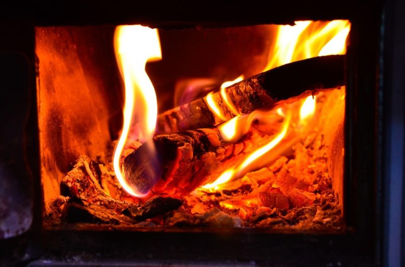 how to operate a wood burning stove