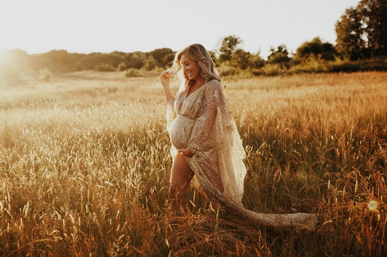 What to wear for a maternity photo session