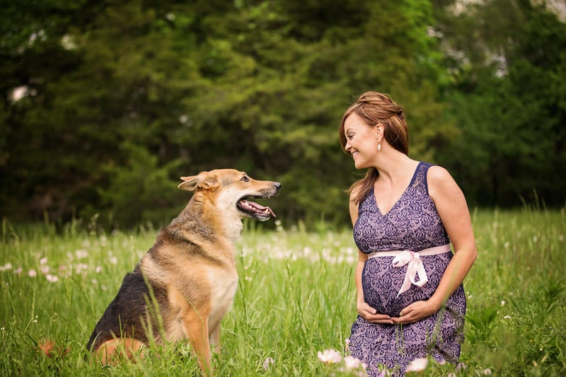 When Should I Take Maternity Photos