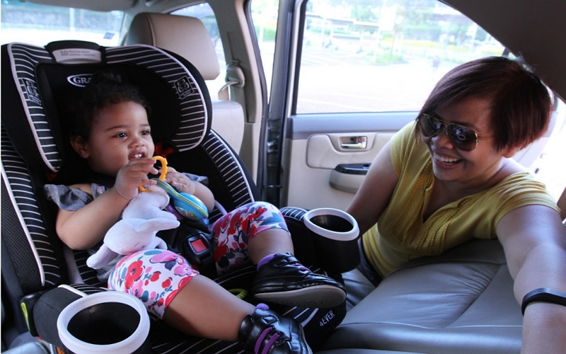 how to keep baby cool in car seat