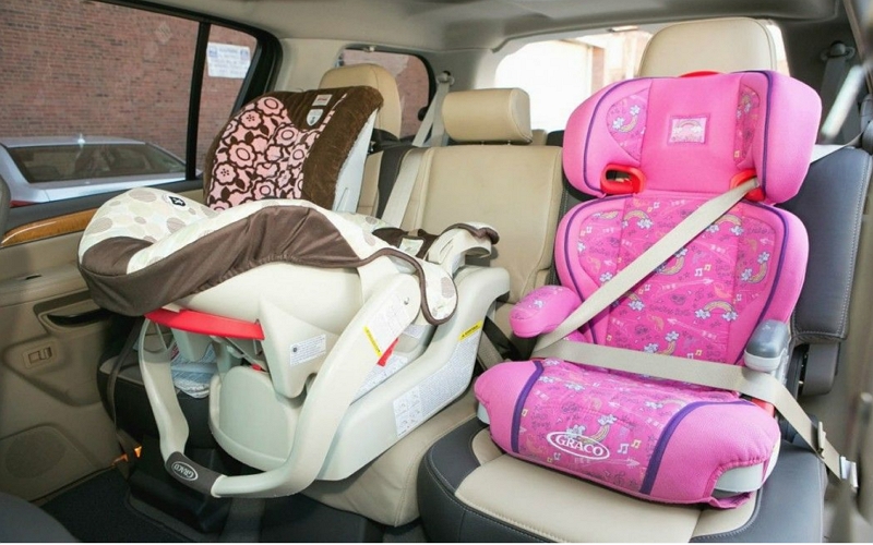 How to install a rear-facing car seat for a toddler