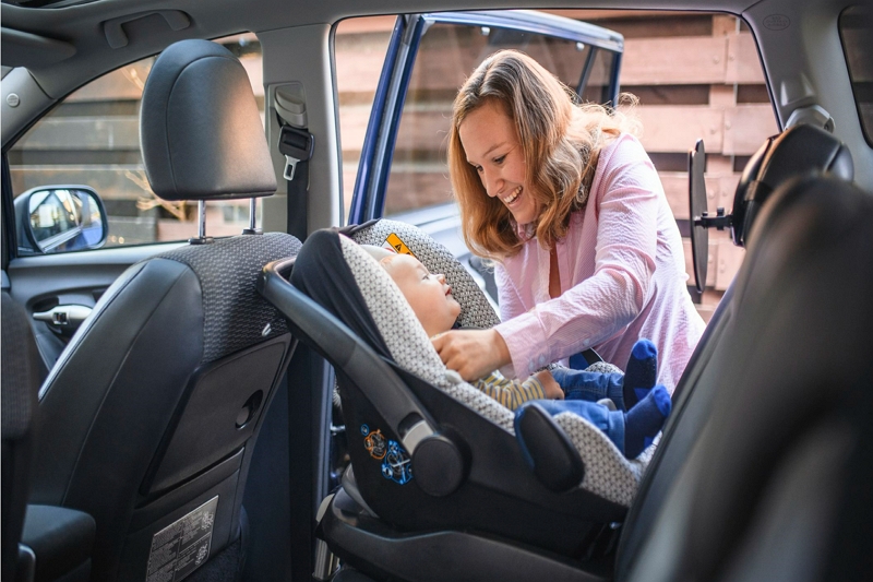 How to put a baby car seat together
