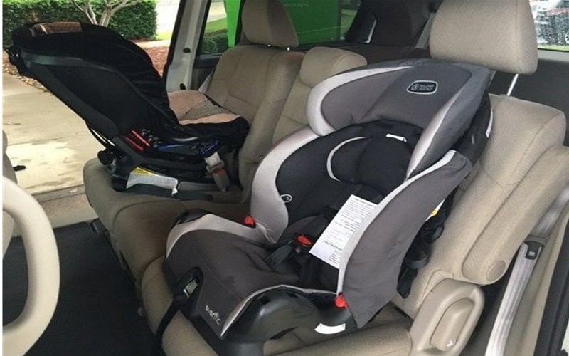 How to check a car seat? There are a few things to look for when you check a car seat for safety and recall information. First, read the manual that came with your car seat.