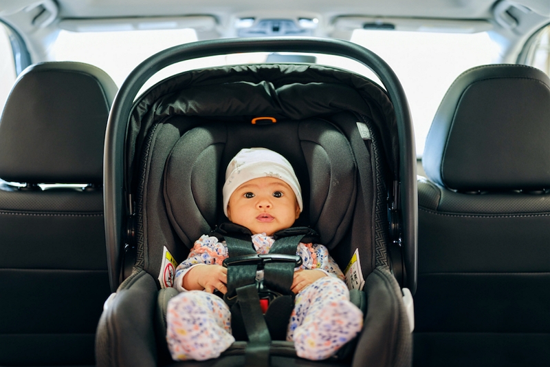 When can a baby car seat face forward