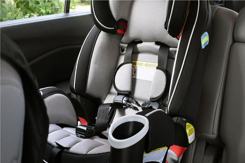 When do you turn baby car seat facing front