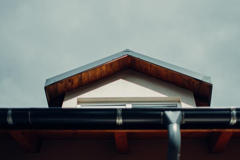 how to clean mildew off gutters
