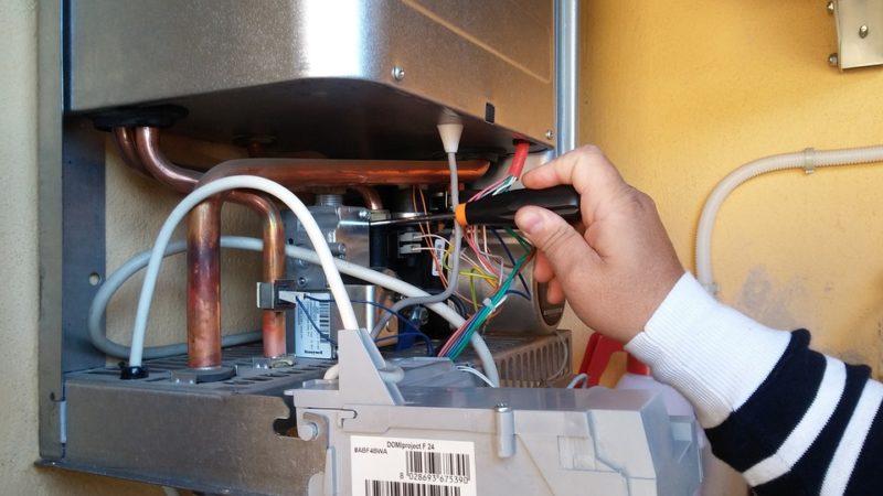 How to clean a water heater