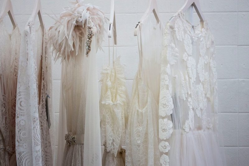 how much do wedding dress designers make
