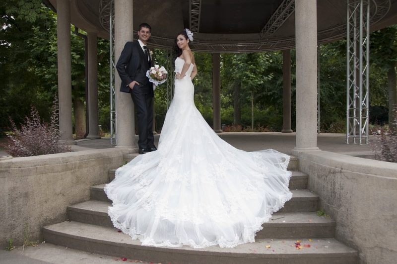 how to make a detachable train for a wedding dress