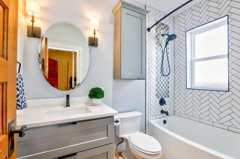 how to paint over mildew in a bathroom