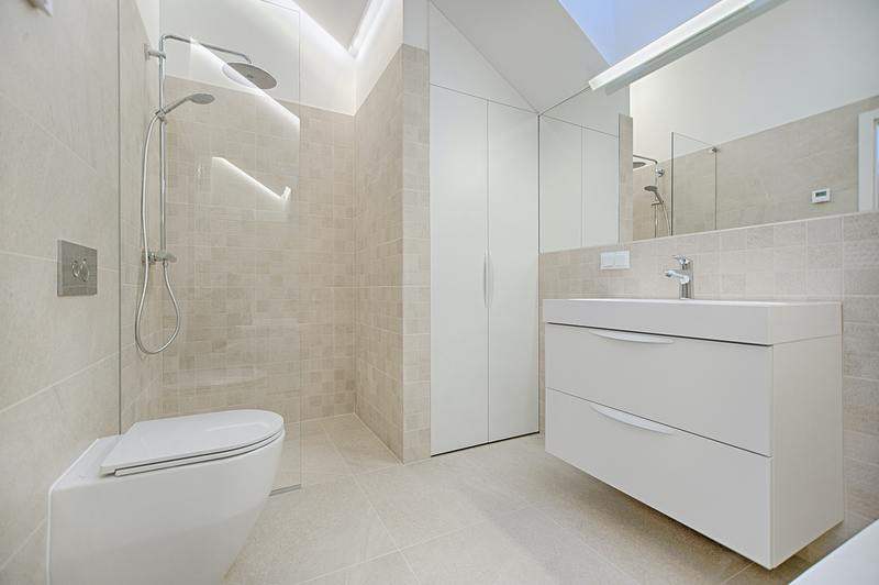 how to prevent mildew stains in bathroom walls