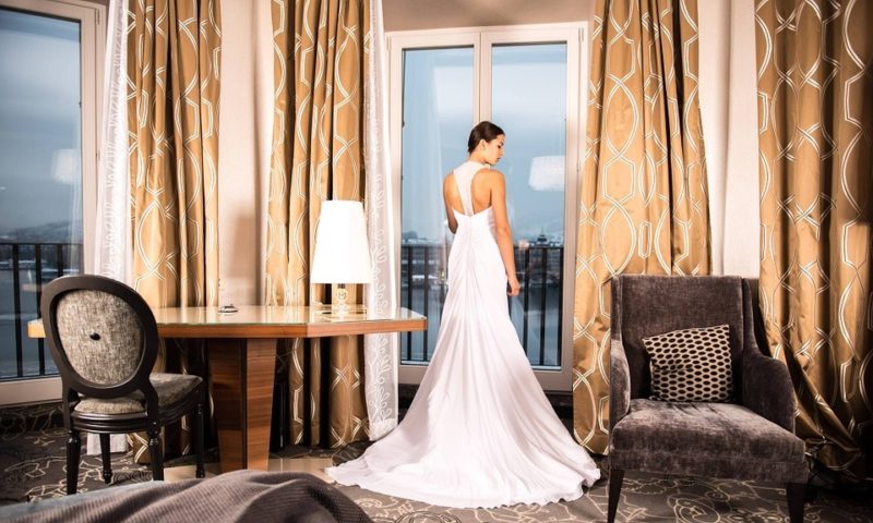 wedding dress shopping etiquette who to invite