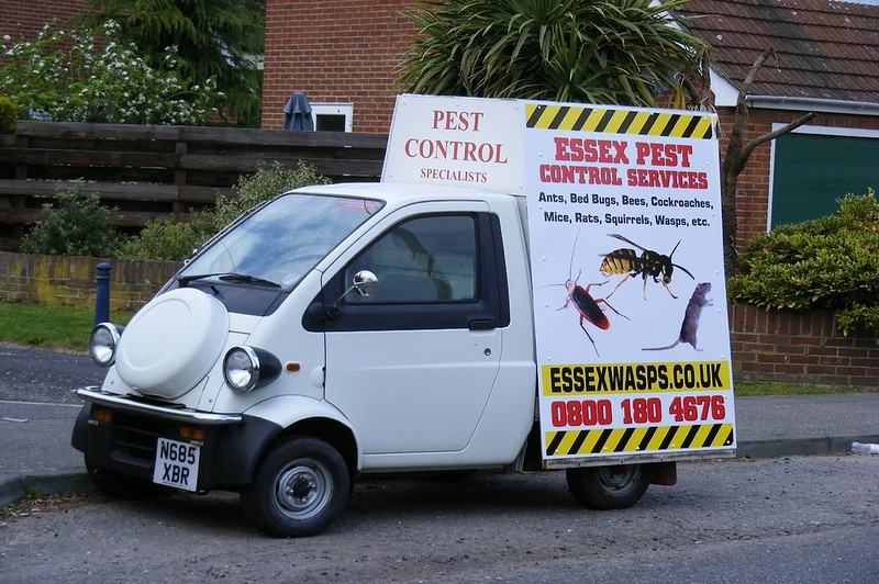 how many pest control companies in the us