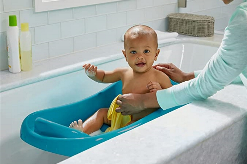 How to give baby bath