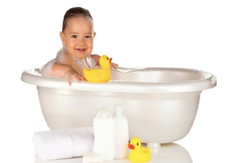 How Hot Should a Baby Bath Be