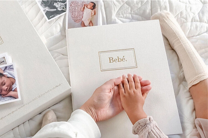 What to write when giving a baby book as a gift