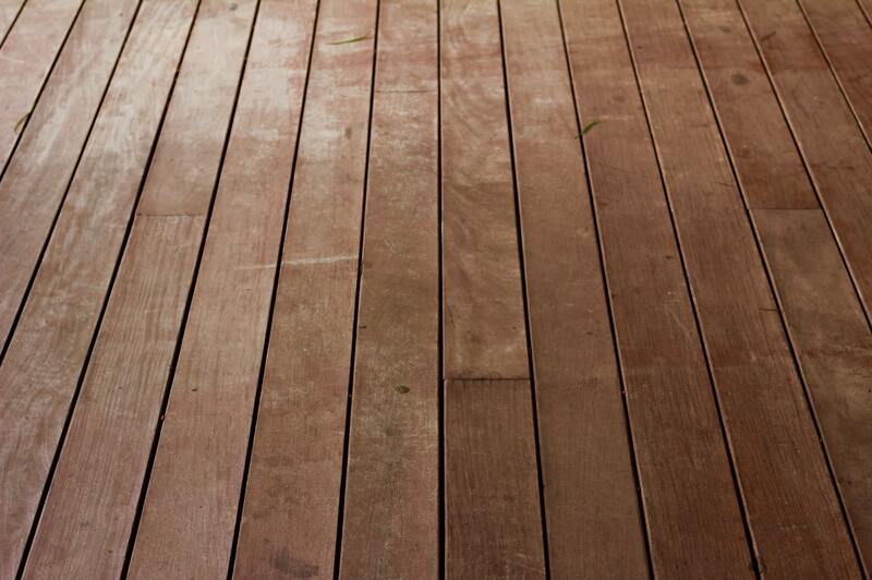 how to tell if wood floor is too water damaged