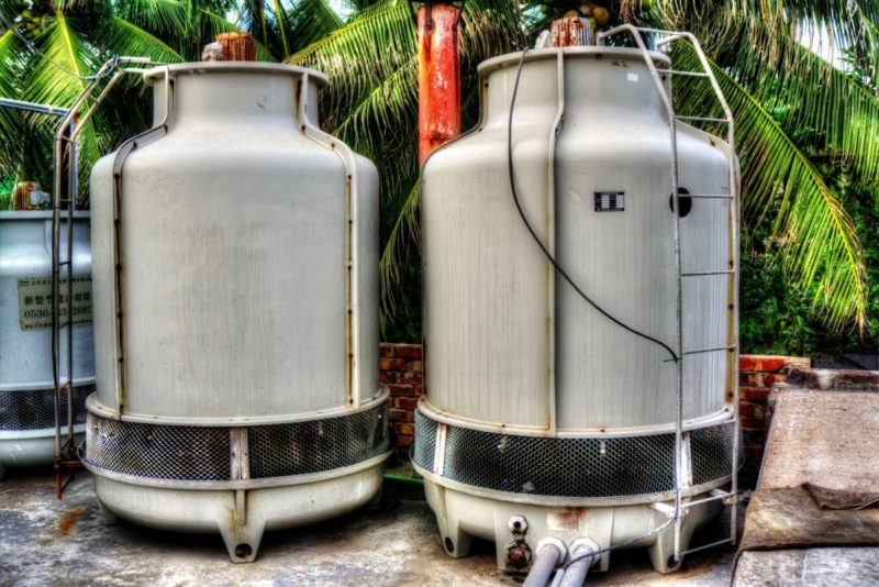 how long should a 40 gallons water heater hot