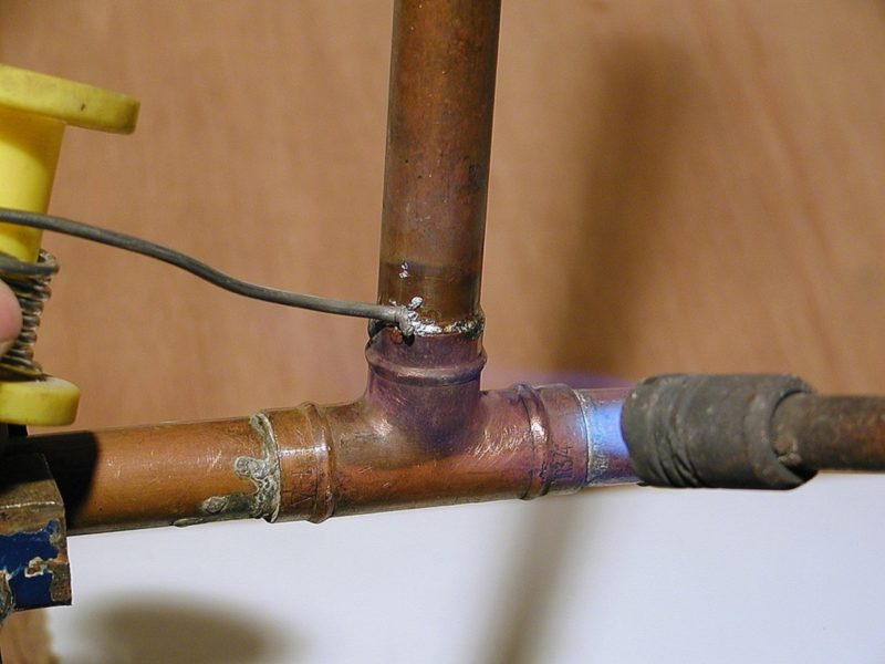 what happens if your hot water heater freezes