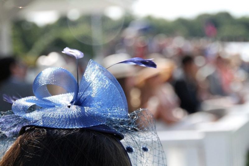 what is a fascinator for the wedding