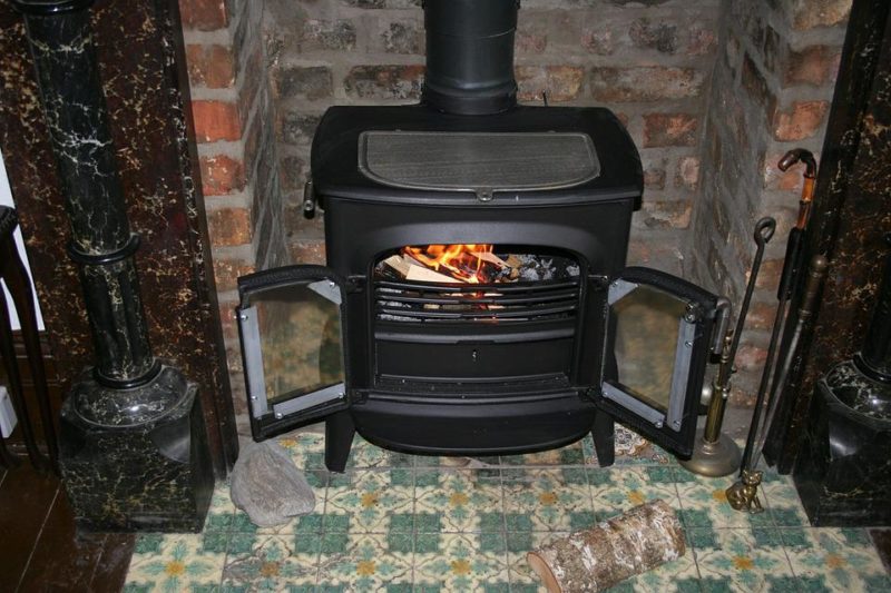 how to start a fire in a wood stove without kindling