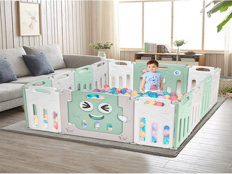 How Old Does Baby Have To Be To Be In Play Playpen