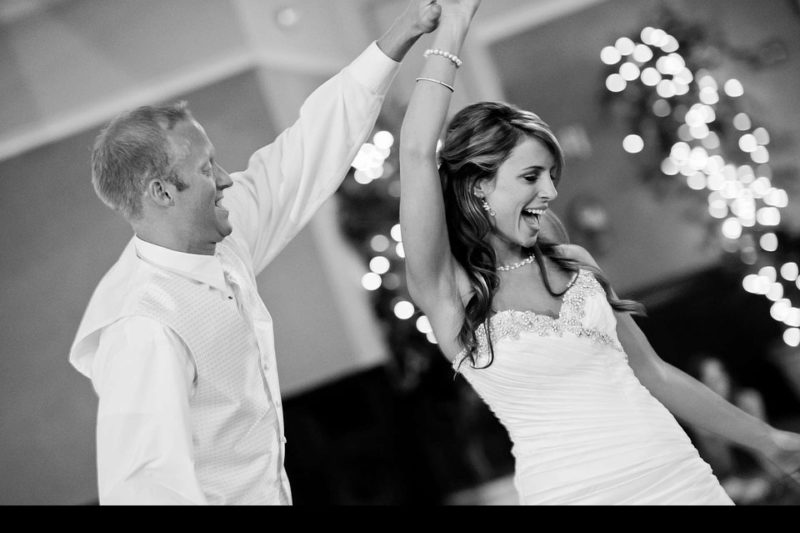 how to dance at a wedding reception