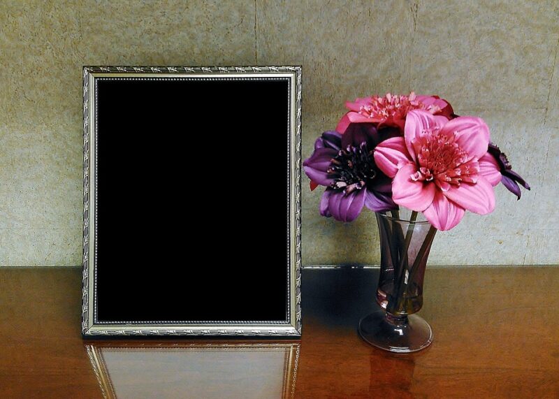 is a picture frame a good wedding gift