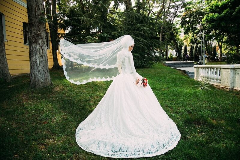 long sleeve wedding dresses